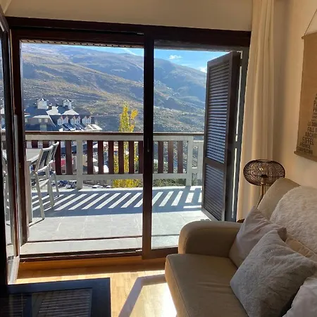 Apartment Atico Con Vistas Increibles A Pie De Pista Y Garaje Incluido