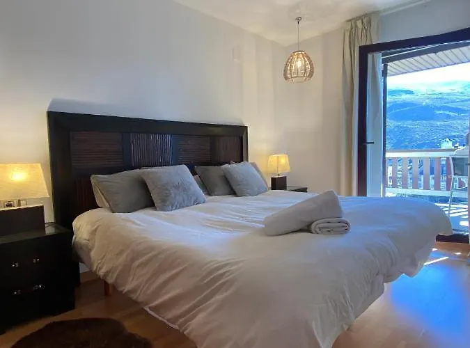 Alquilaeasy Alpha - Atico Con Vistas Increibles A Pie De Pista Y Garaje Incluido